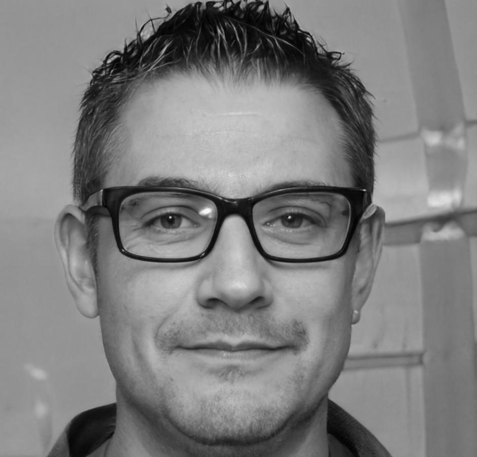 Portrait of Hamish Drummond, senior financial analyst